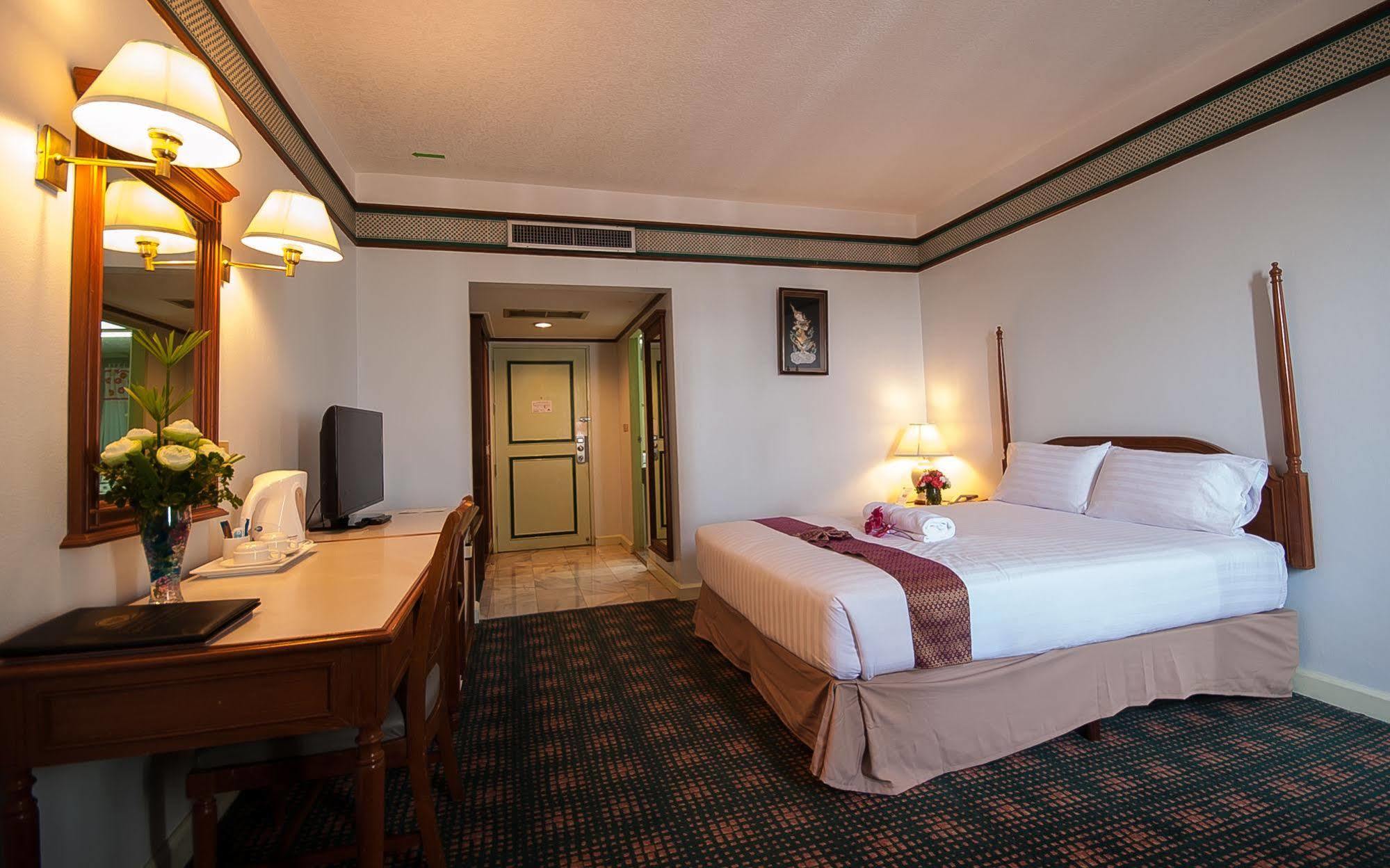 Diamond Plaza Hotel Хат Яй Екстериор снимка