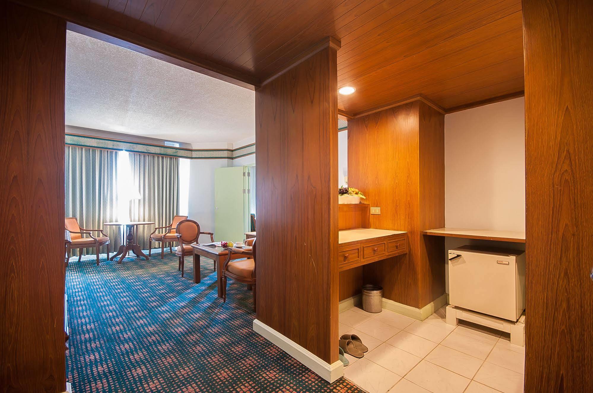 Diamond Plaza Hotel Хат Яй Екстериор снимка